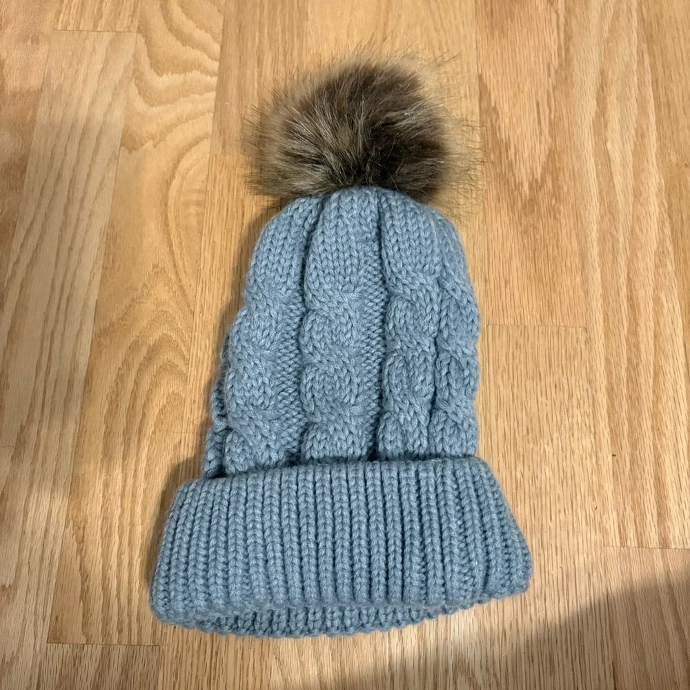 Cozy Gray Knit Pom-Pom Beanie for Kids Hat Rolled Edge Twist Faux Fur Top